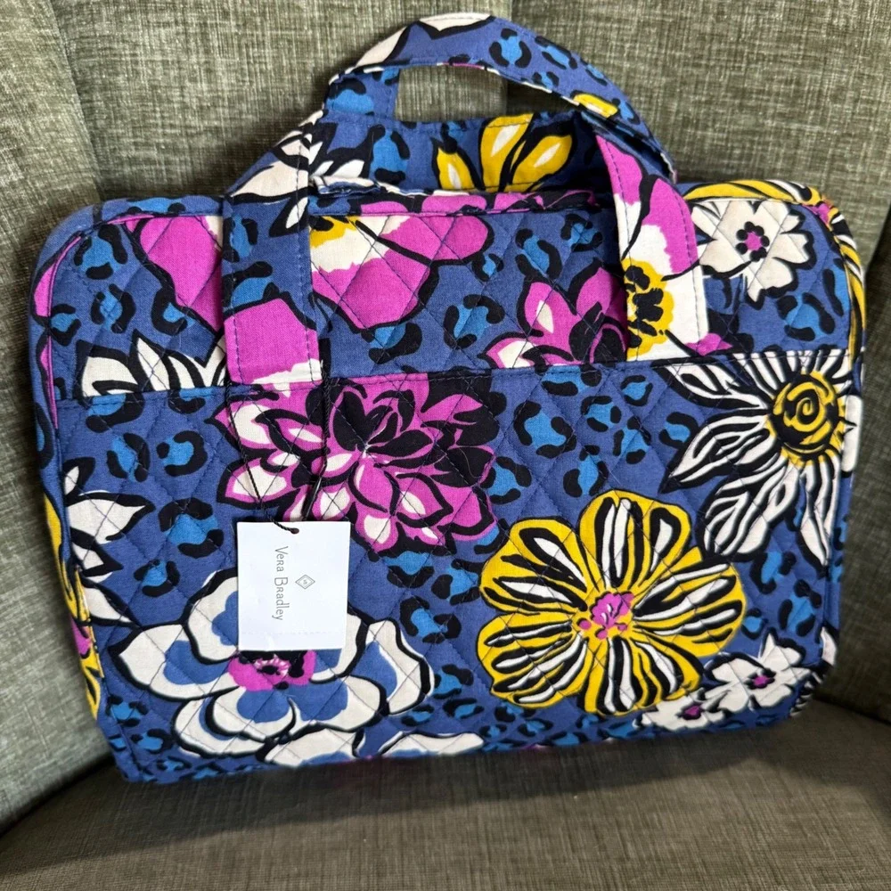 Vera Bradley NWT African Violet Hanging Toiletry Travel Bag Blue Floral Quilt
